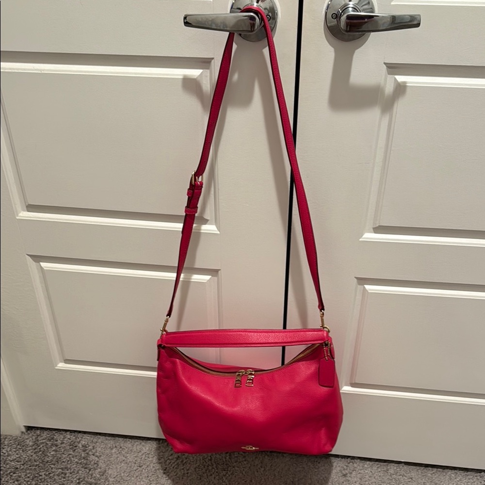 Elegant Pink Shoulder Coach Bag